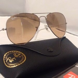 Ray-Ban Gradient Mirrored Aviators